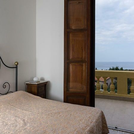 Villa Santa Lucia Чефалу Экстерьер фото